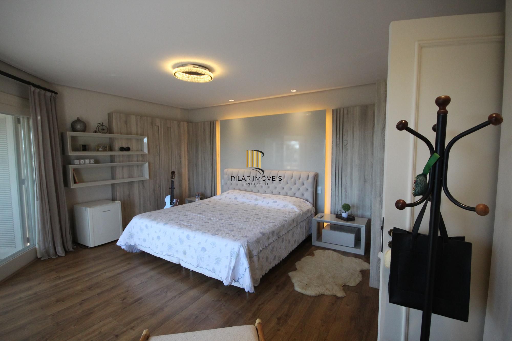 Casa Alto Padrão em Condomínio Fechado - 4 Suítes, Vista Panorâmica