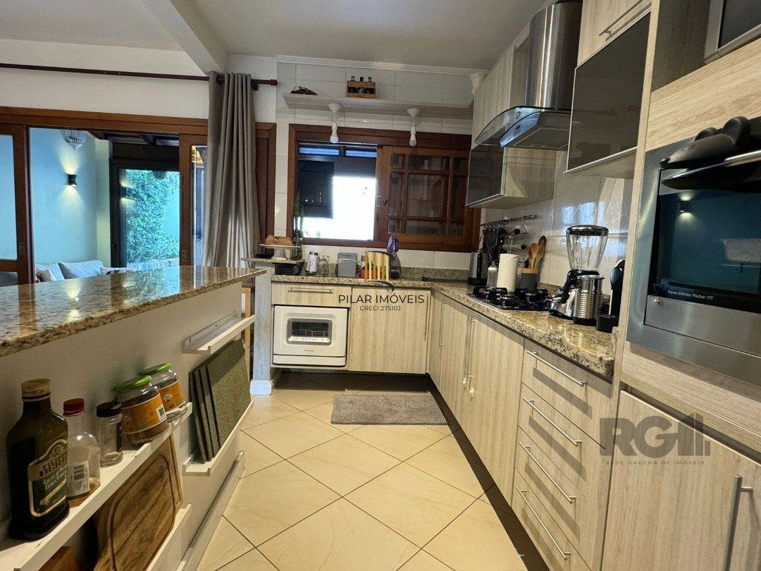 Casa 3 dormitórios no bairro Espírito Santo