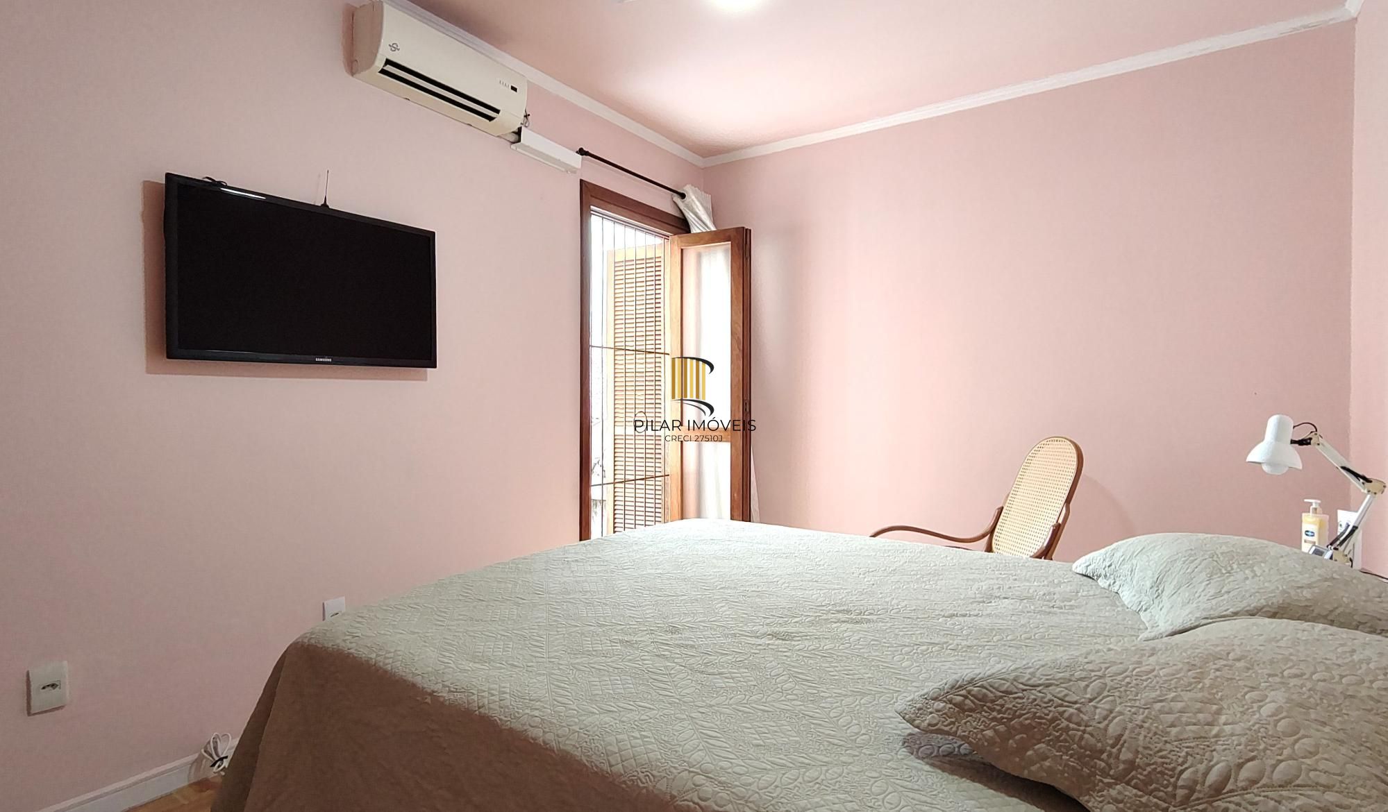 Apartamento de 2 dormitórios no bairro Medianeira.