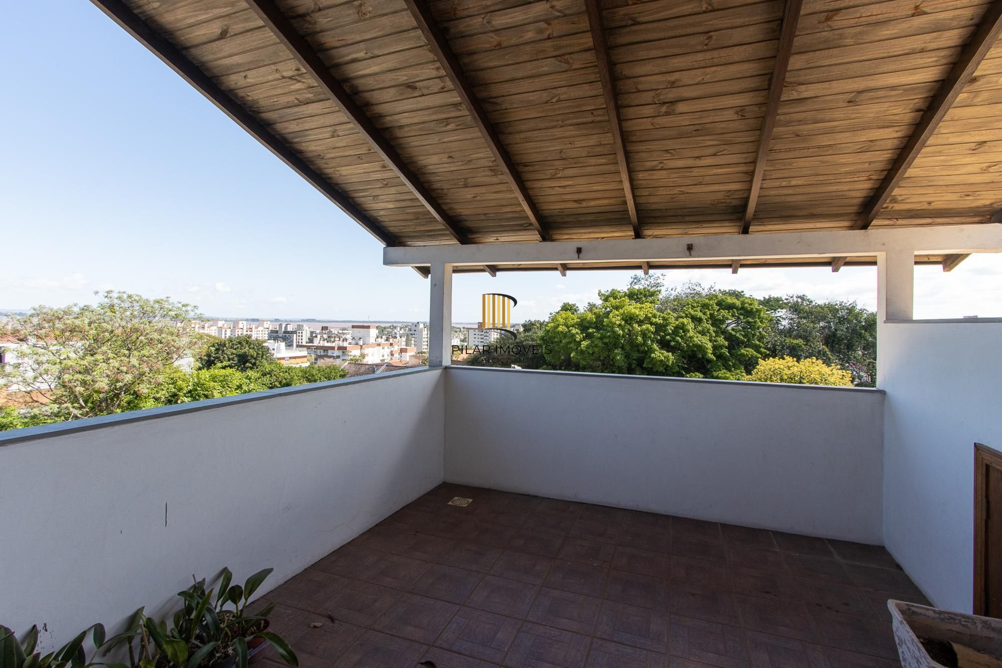 Casa 3 dormitórios no bairro Tristeza