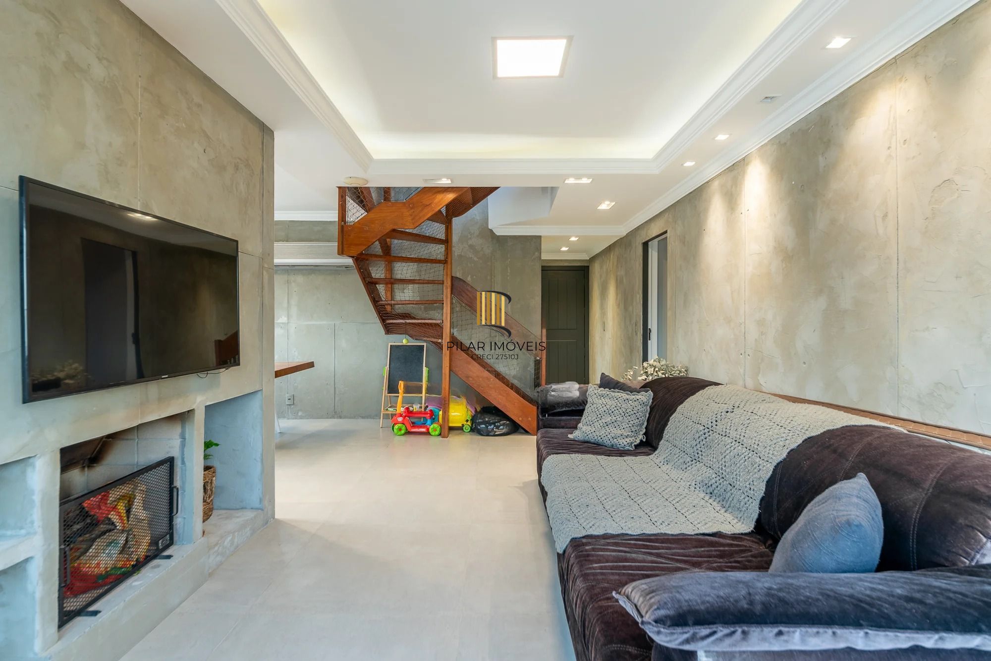 Cobertura com 203m² e 3 dormitórios, 1 suíte, 4 vagas no bairro Higienópolis