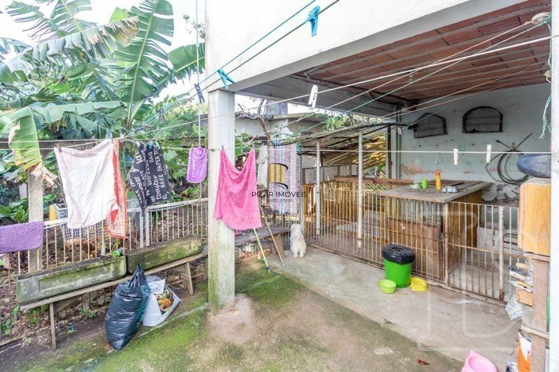 Sobrado para Venda - 241m², 4 dormitórios, sendo 1 suites, 1 vaga - Camaquã