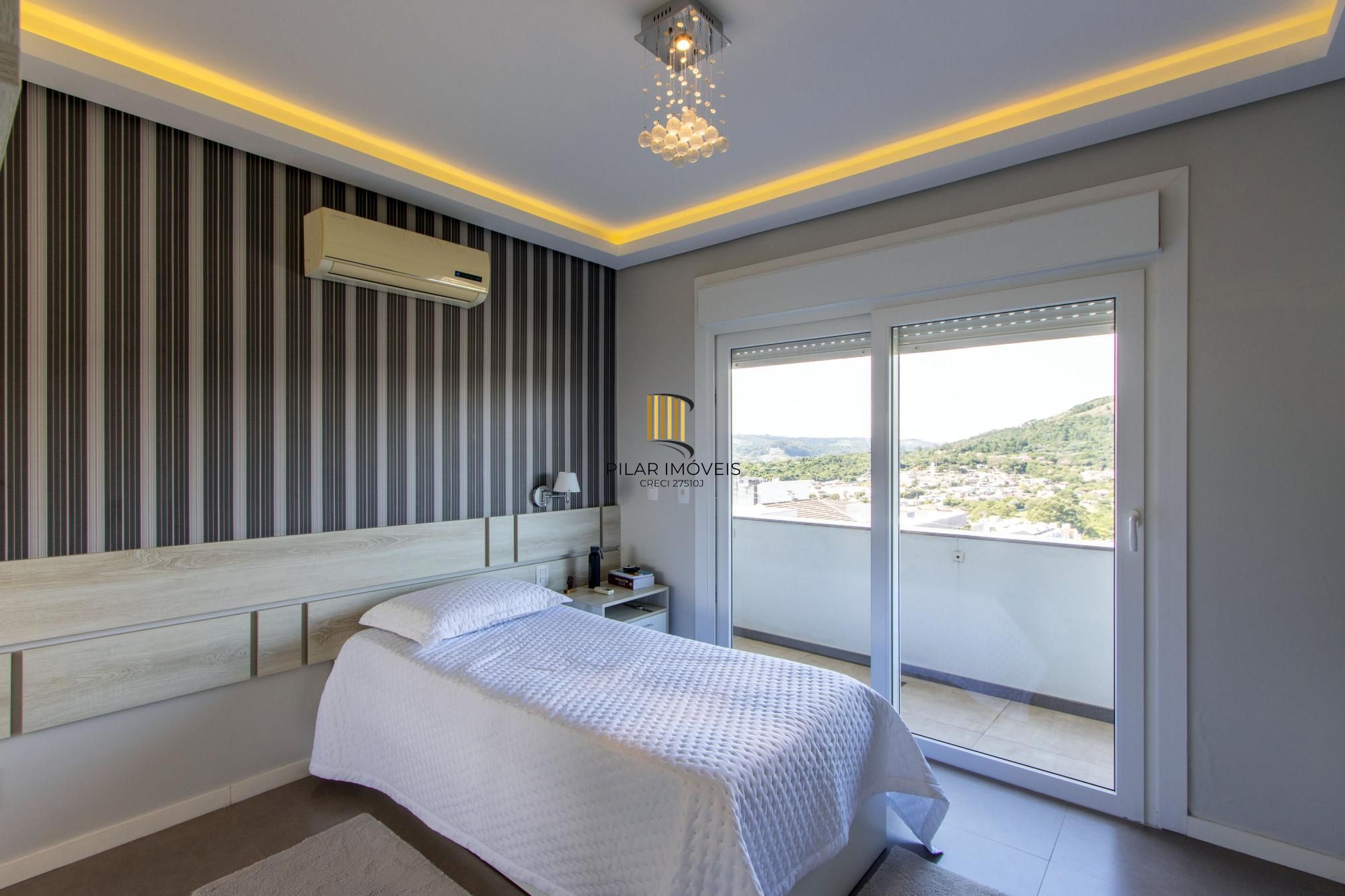 Luxuosa Casa em Condomínio de Alto Padrão com vista para Guaiba