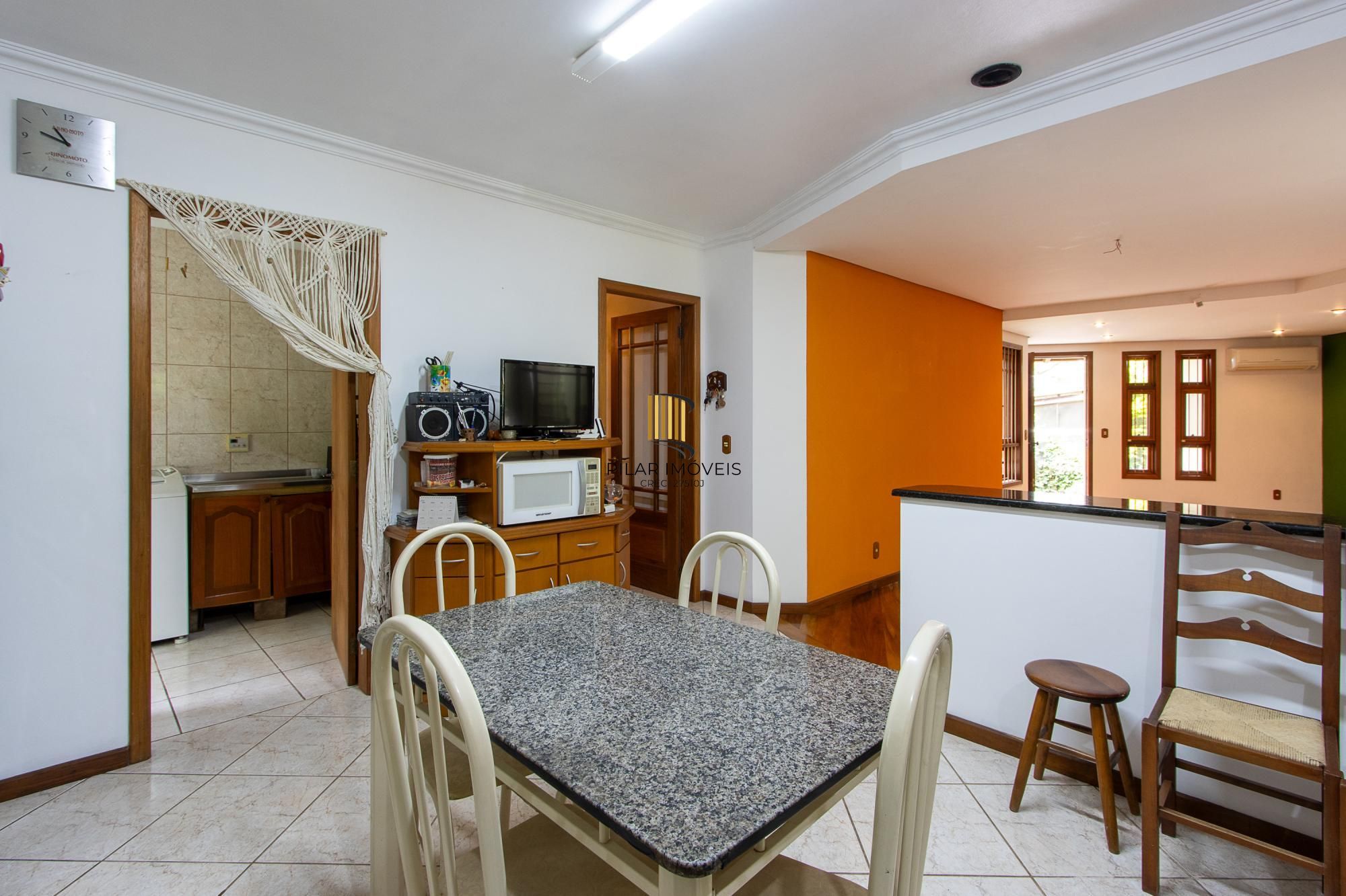 Casa térrea, nova, 3 quartos, 1 suite - Bairro Belém Velho