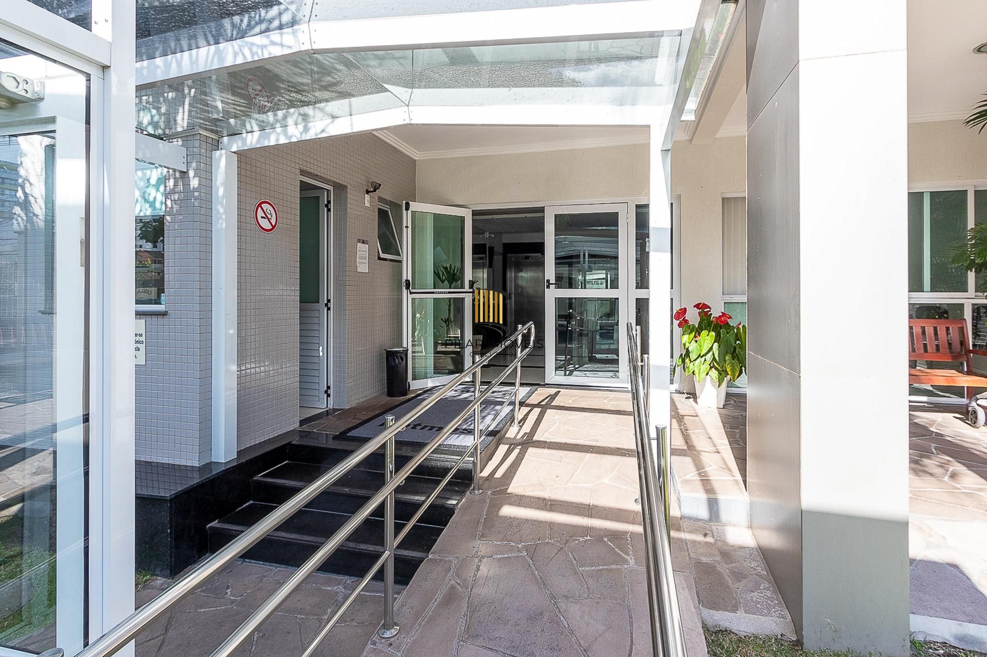 Apartamento de 3 dormitórios, 1 suíte e 2 vagas escrituradas no bairro Tristeza.