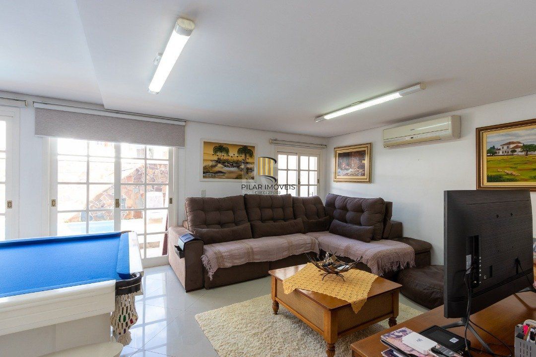 Casa Condominio para Venda - 300m², 4 dormitórios, sendo 2 suites, 2 vagas - Ipanema