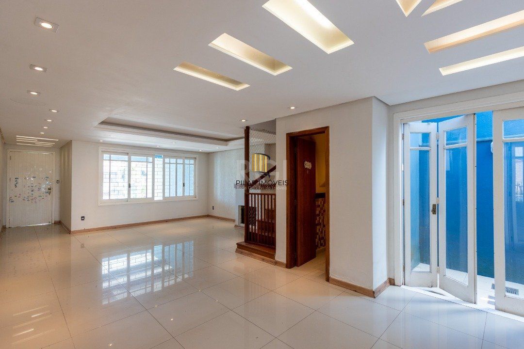 Casa para Venda - 205.81m², 3 dormitórios, sendo 1 suites, 2 vagas - Ipanema