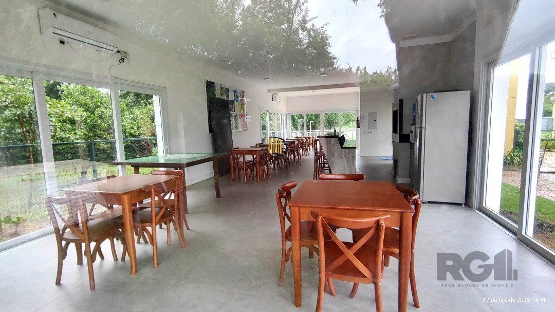 Casa em Condomínio à venda, bairro Campo Novo,  3 quartos (1 suite),  3 banheiros, 1 vaga