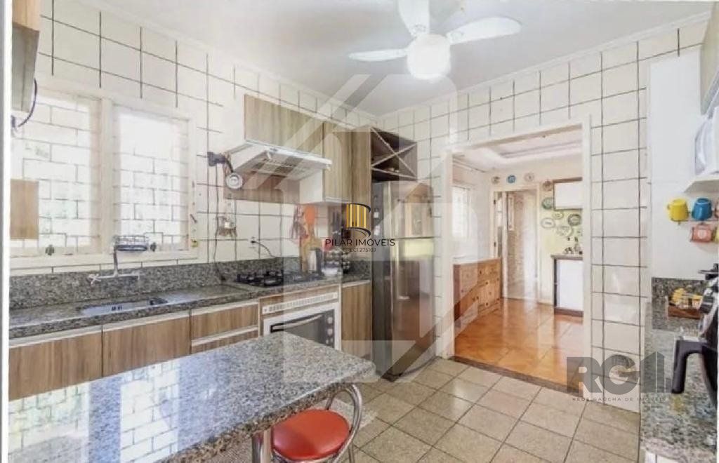 Casa 3 dormitórios no bairro Passo das Pedras