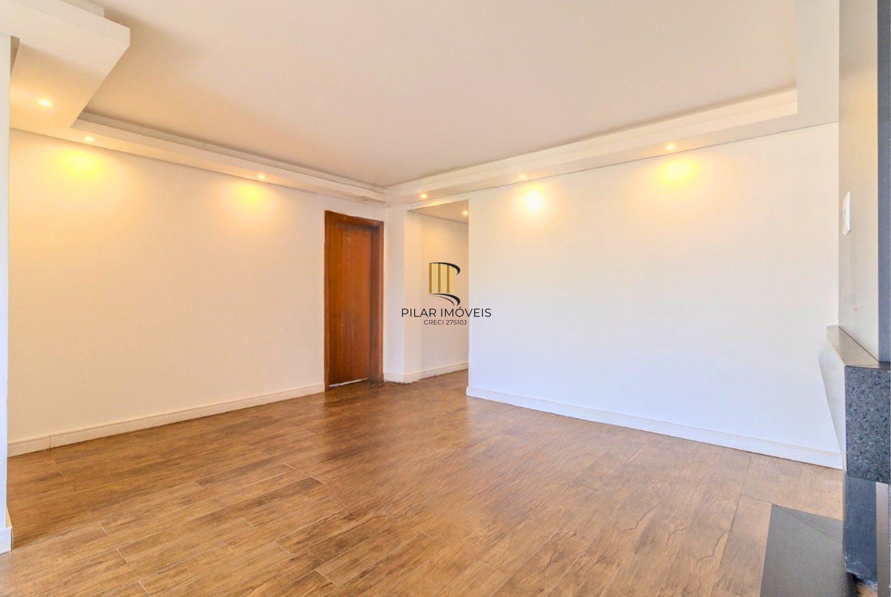 Apartamento com 114.02m², 3 dorm, Petrópolis com lareira e churrasqueira