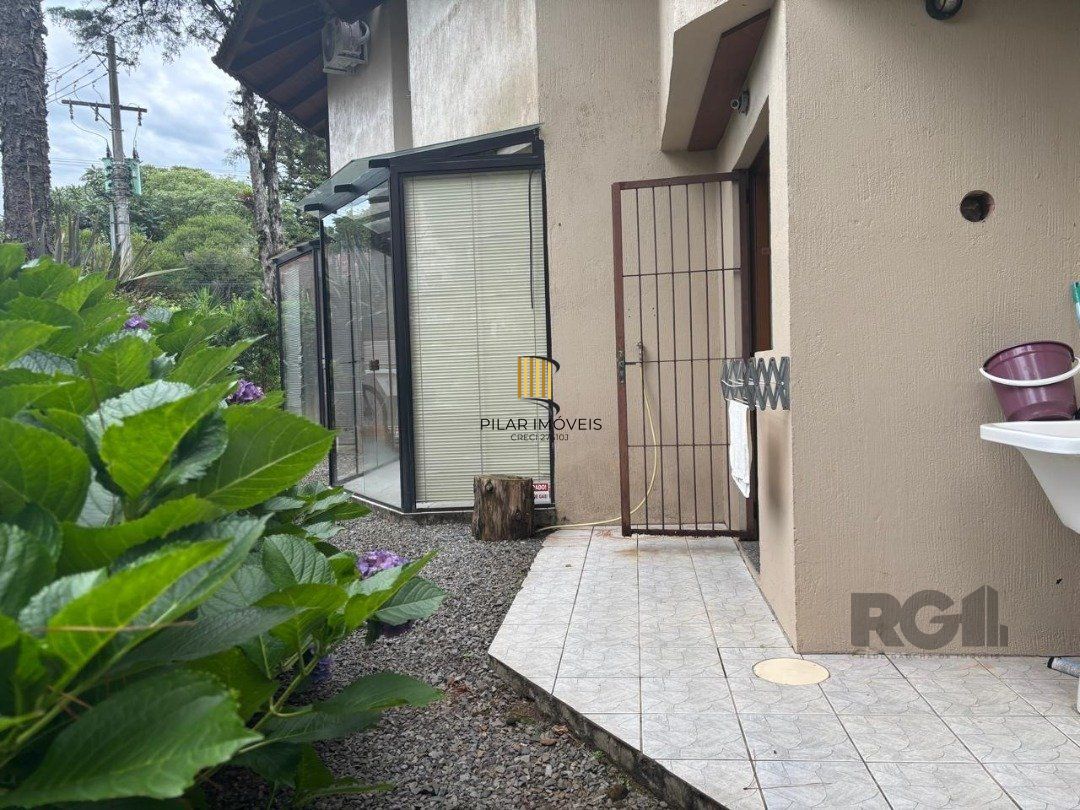 Sobrado de Alvenaria em Condominio  no bairro Nobre de Gramado