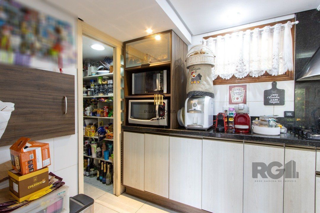 Casa 3 dormitórios no bairro Medianeira