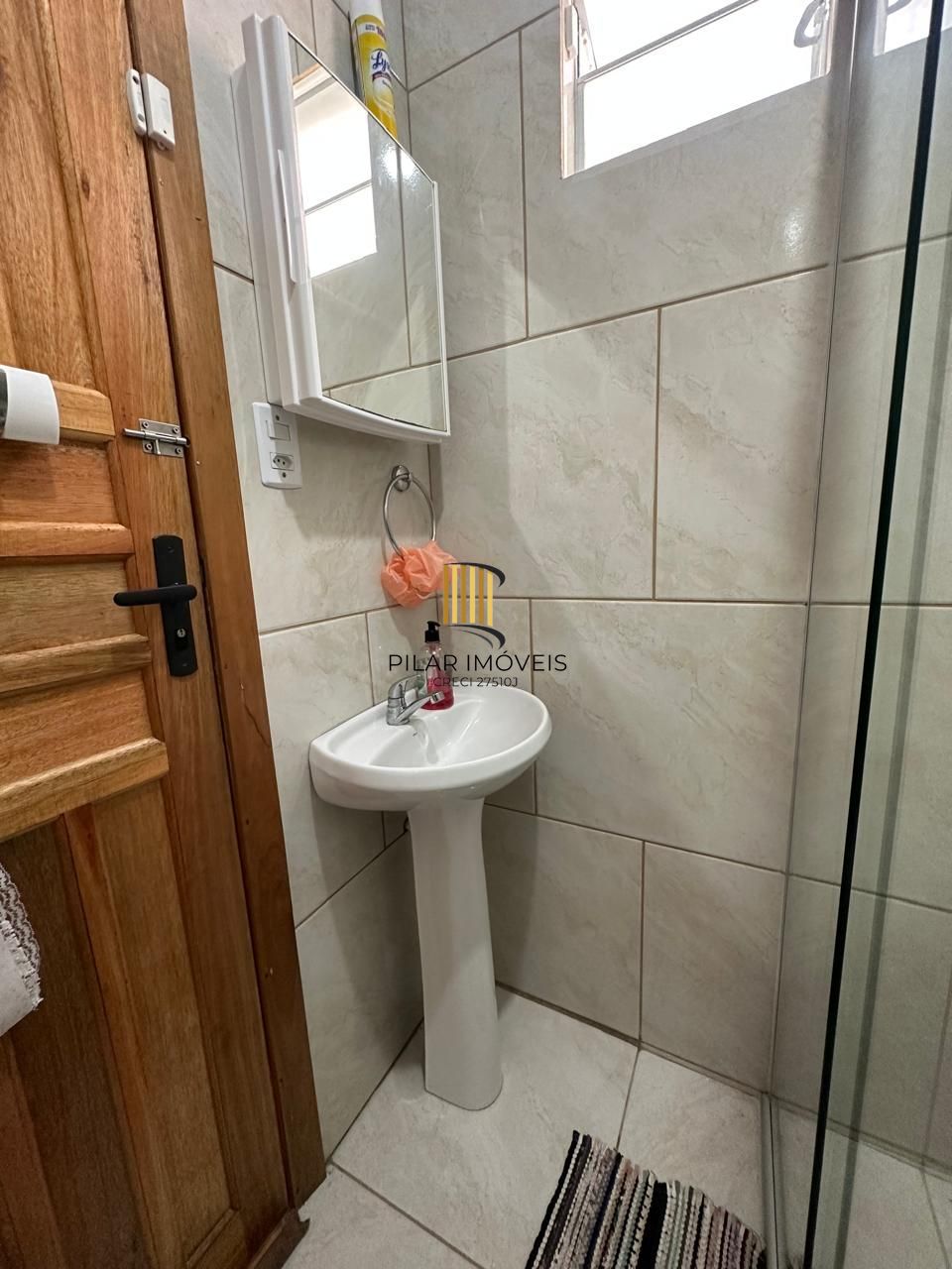 CASA REFORMADA , 4 DORMITORIOS , CHURRASQUEIRA , DESOCUPADA