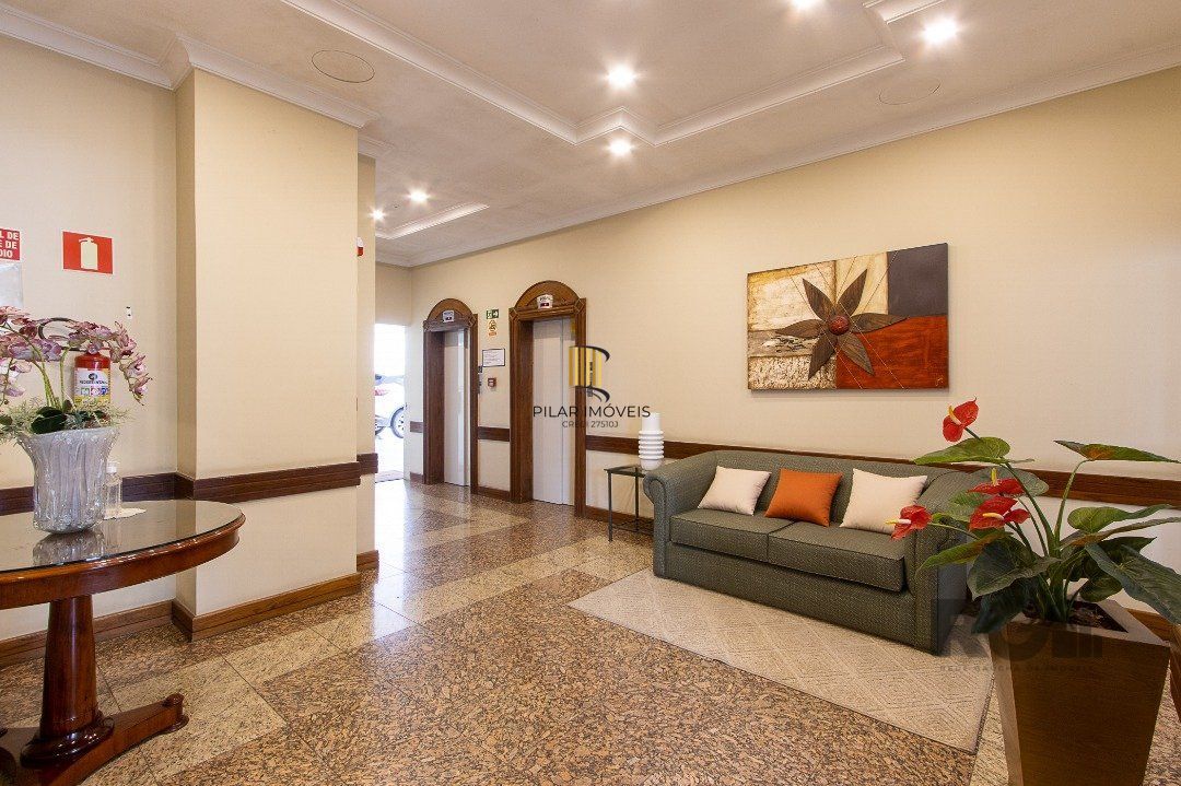 Apartamento 3 quartos, 1 suite, dependência, sacada com churrasqueira, 2 vagas - Bairro Menino Deus
