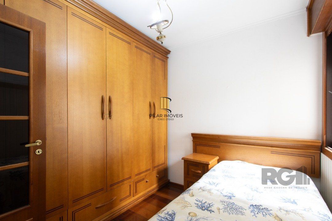 Apartamento semi mobiliado de 3 quartos com suíte no bairro Tristeza junto ao Colégio Mãe de Deus