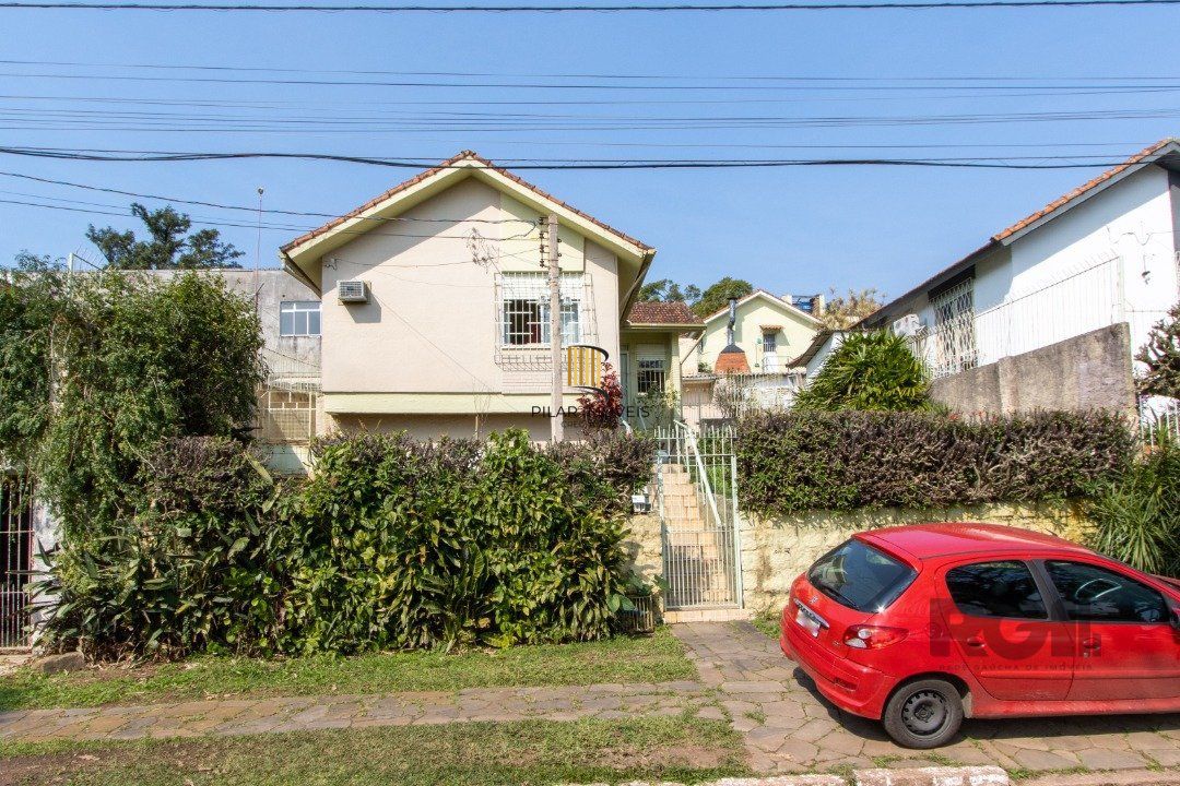 Casa em condomínio aberto, 3 quartos, edicula com 1 quarto - Bairro Santa Tereza