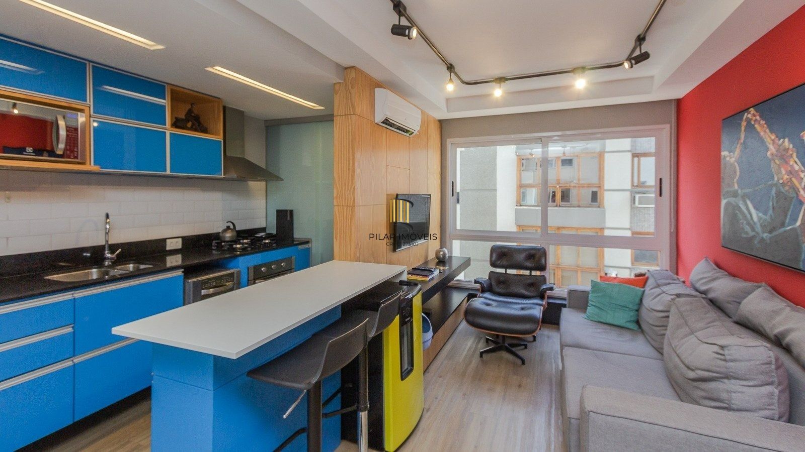 Apartamento 2 dormitórios, 1 suíte, 2 vagas, Petrópolis, Porto Alegre.