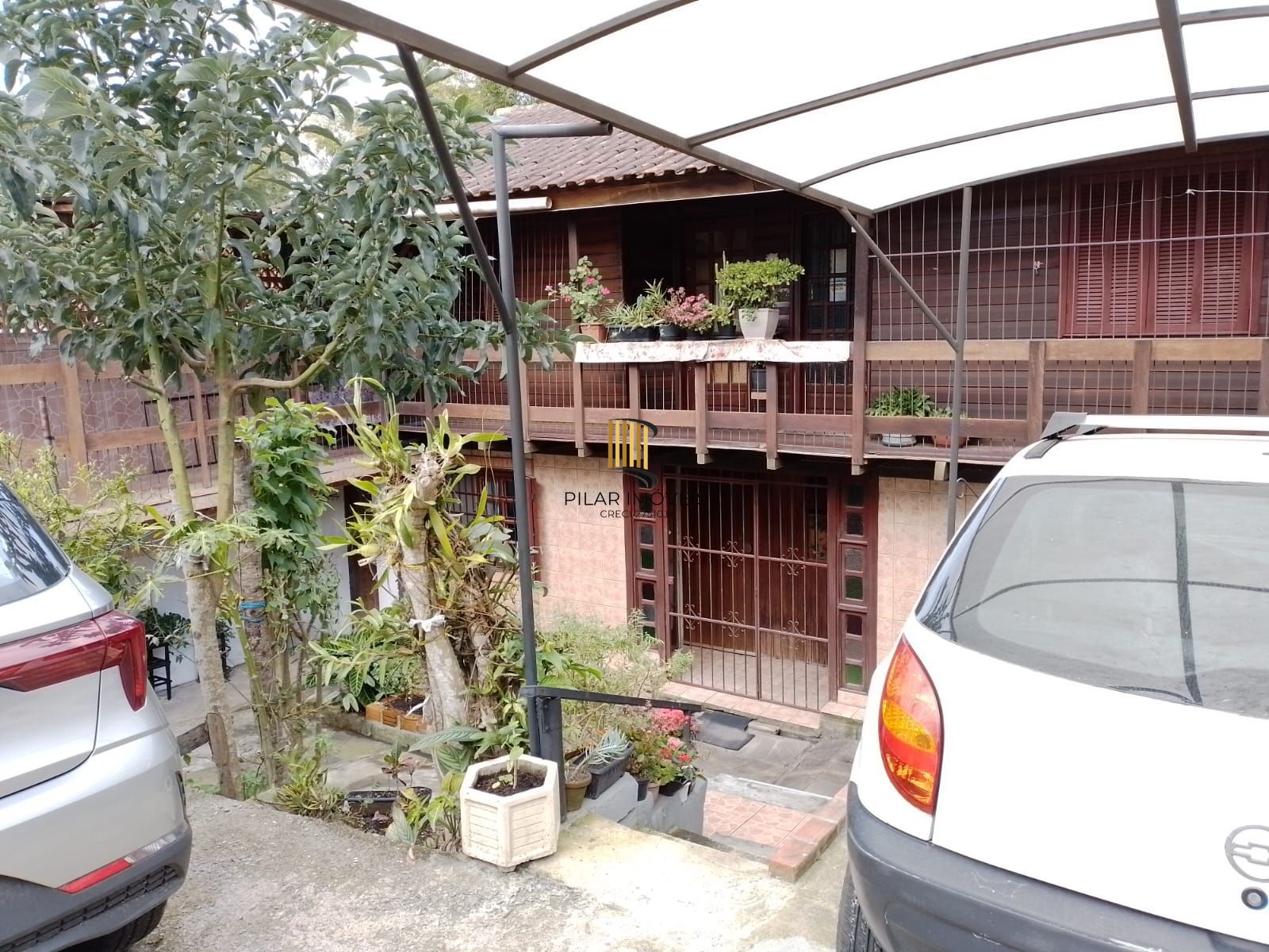 Casa 4 dormitórios no bairro Vila Nova