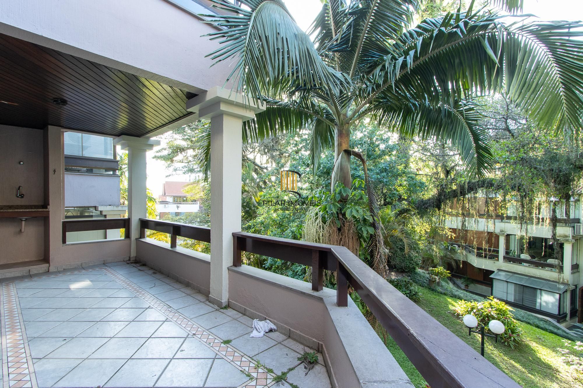 Apartamento bairro Cavalhada com 03 dormitórios, gabinete e 2 vagas 134,35m2 privativos!