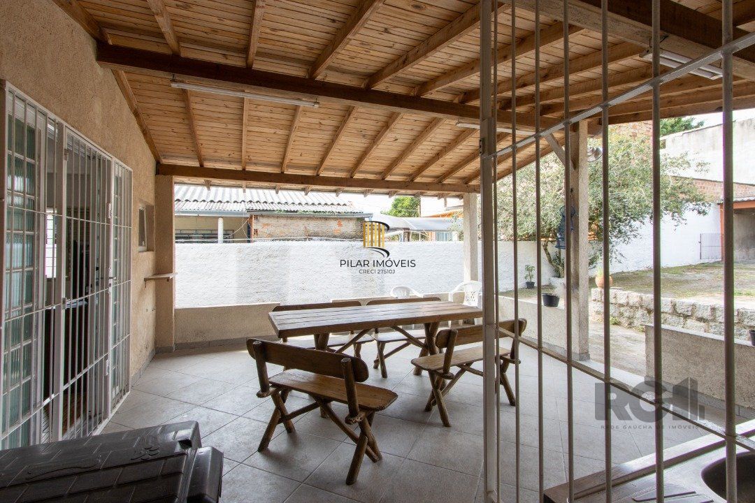 Casa 3 dormitórios, bairro Jardim Carvalho.