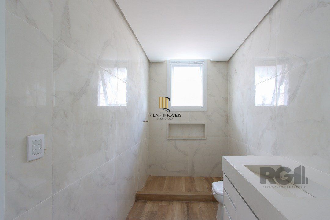 Casa de Condomínio 4 dormitórios no bairro Belém Novo