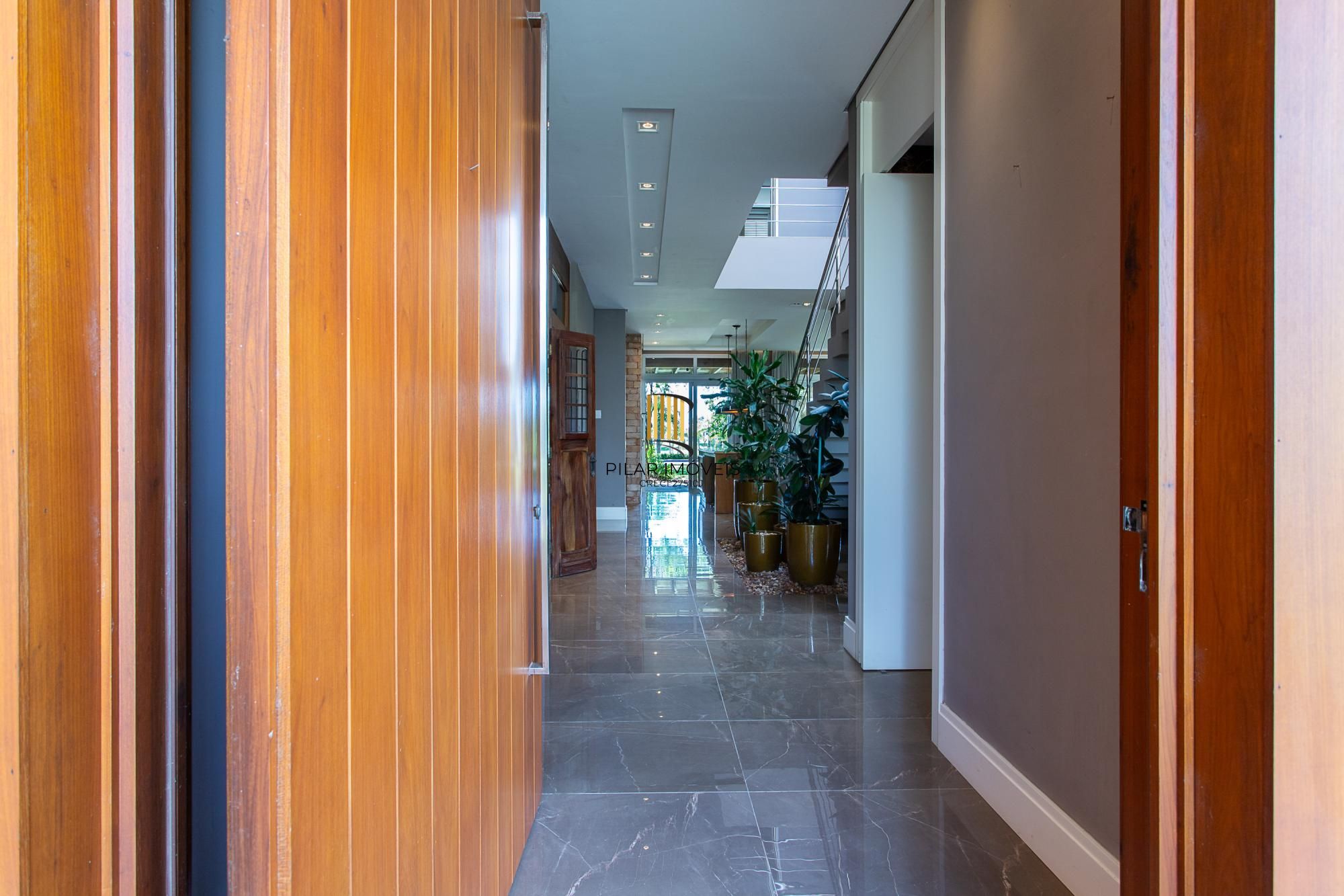 Casa de Condomínio 4 dormitórios no bairro Terraville