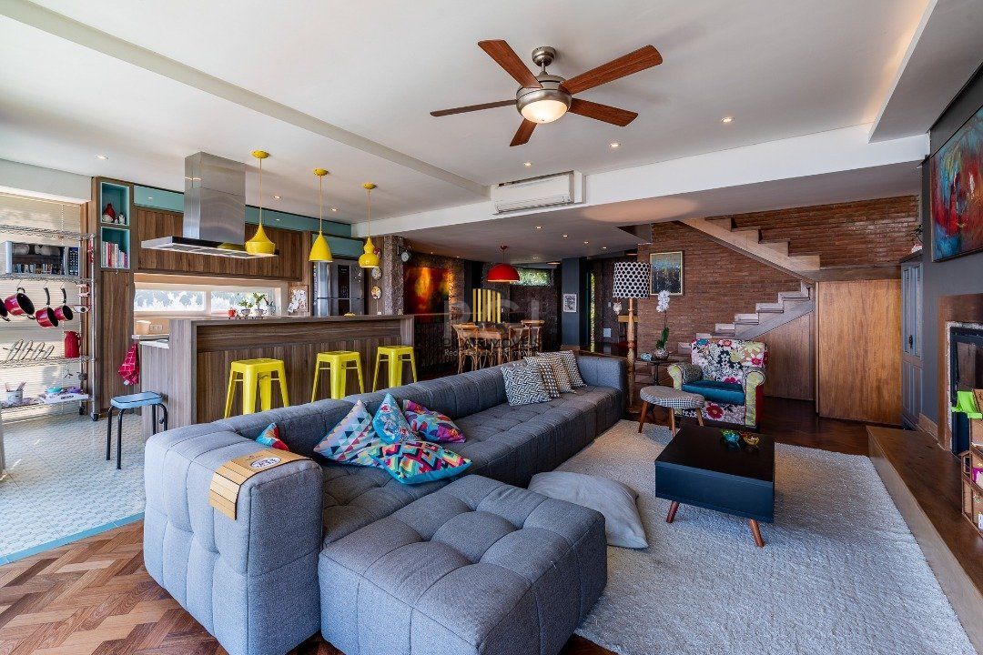 Casa para Venda - 300m², 3 dormitórios, sendo 3 suites, 2 vagas - Sétimo Céu