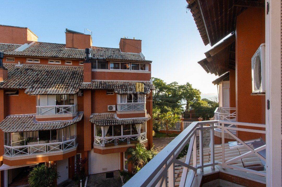 Casa de Condomínio 4 dormitórios no bairro Vila Assunção