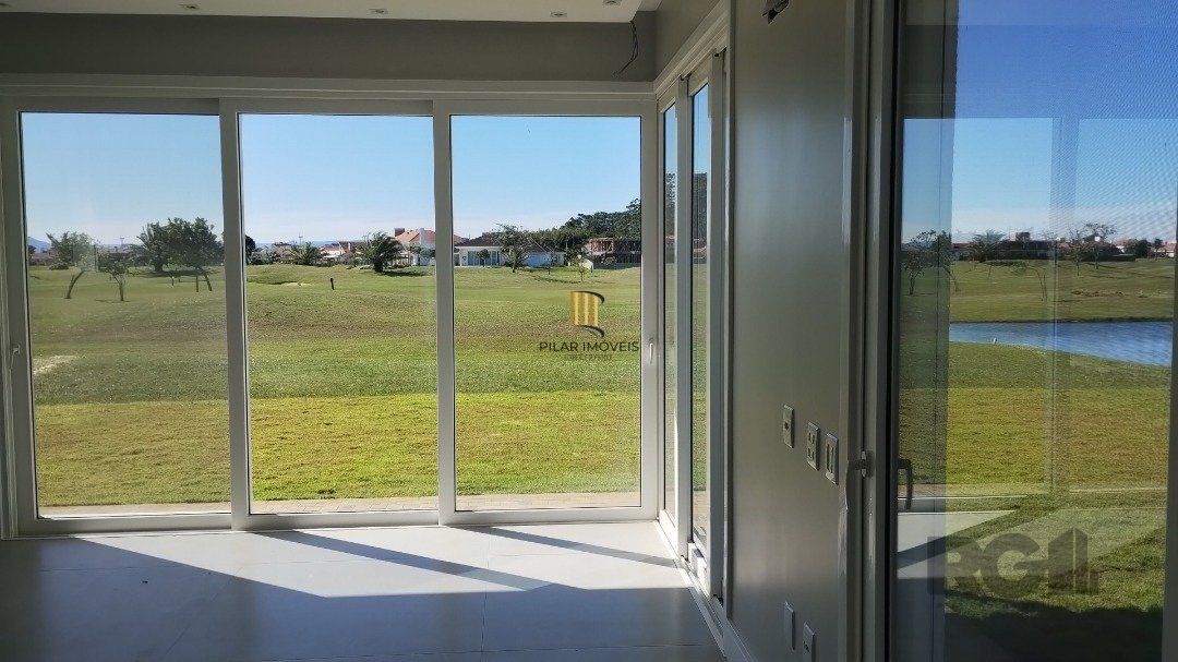 Casa de Condomínio 5 dormitórios no bairro Nova Xangri-lá