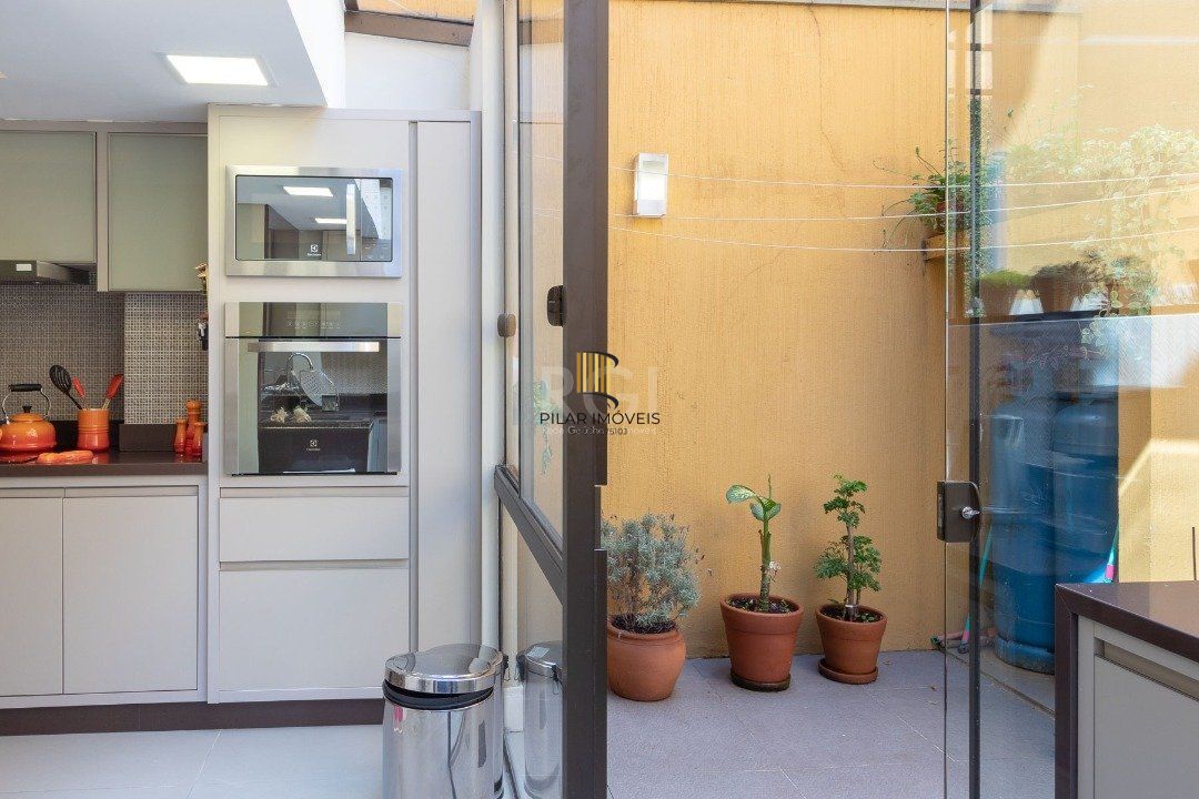 Casa Condominio para Venda - 210.69m², 3 dormitórios, sendo 2 suites, 4 vagas - Jardim Isabel
