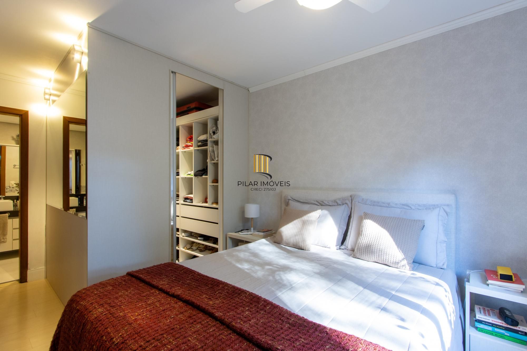 Apartamento de 4 dormitórios, 1 suíte e 2 vagas escrituradas - Bairro Ipanema.