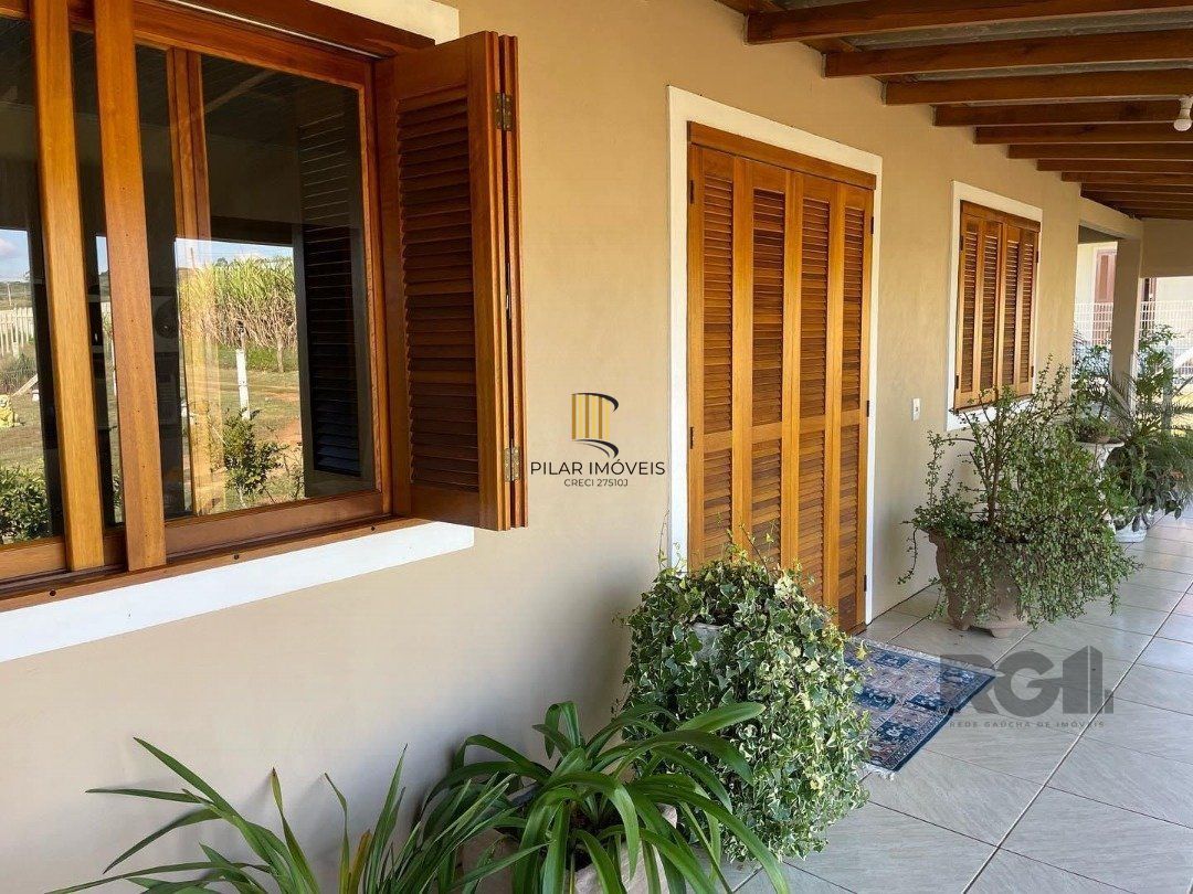 Casa 4 dormitórios no bairro Águas Claras