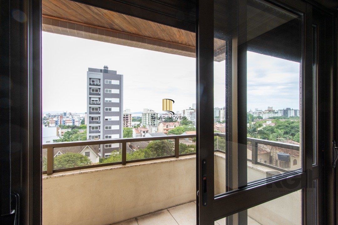 Apartamento na tristeza com três suítes e três vagas