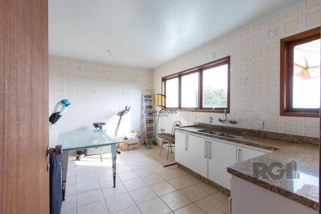 Casa para Venda - 361.95m², 4 dormitórios, sendo 2 suites, 3 vagas - Nonoai
