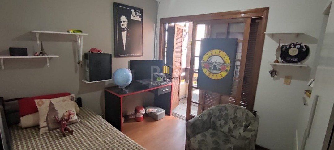 Casa para Venda - 250m², 3 dormitórios, sendo 1 suites, 2 vagas - Ipanema