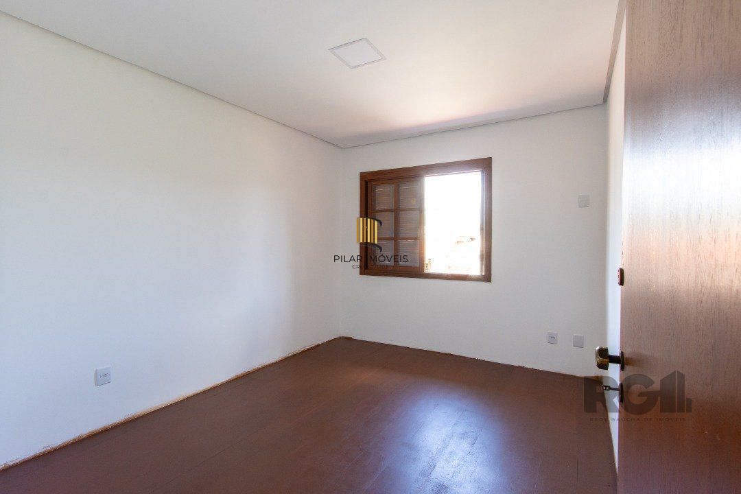 Casa 3 dormitórios no bairro Ipanema