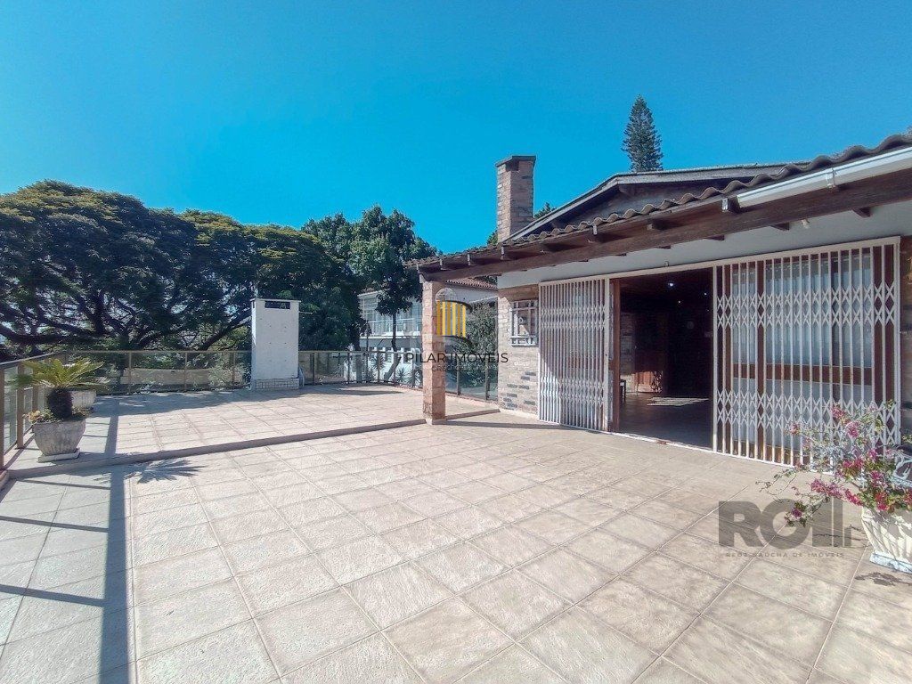 Casa para venda com 4 dormitórios no bairro Cristal
