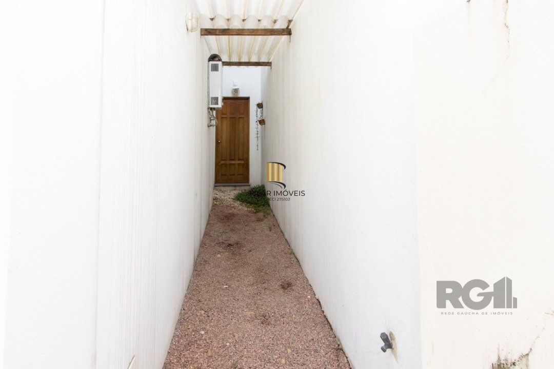Casa 3 dormitórios no bairro Hípica