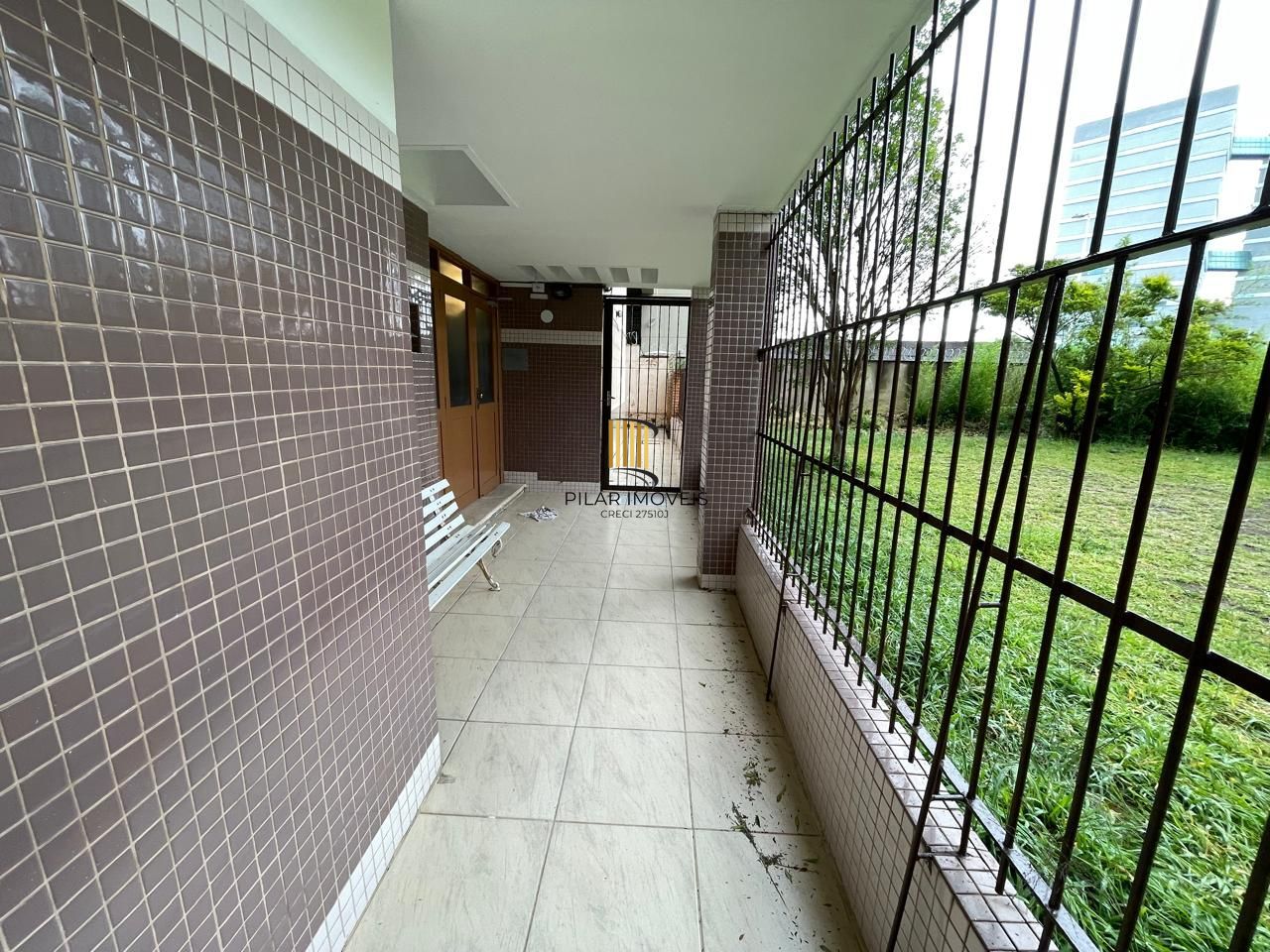 Apartamento de 01 dormitório, semimobiliado, bairro Praia de Belas, em Porto Alegre com 45,19m2!