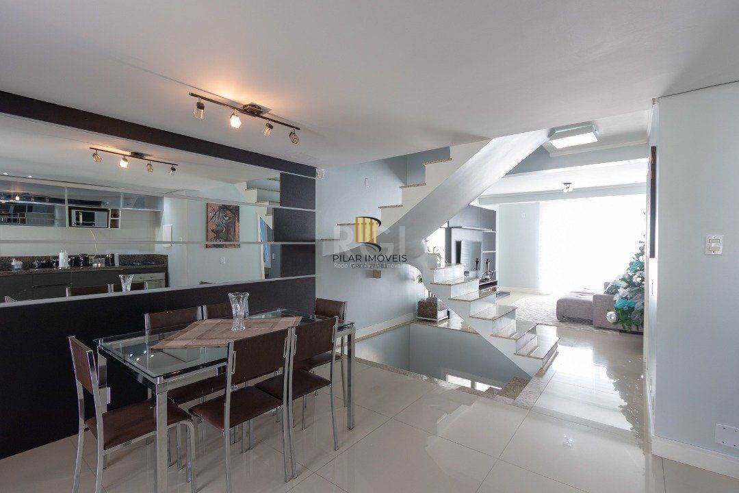 Casa para Venda - 168m², 3 dormitórios, sendo 1 suites, 2 vagas - Imperial Park