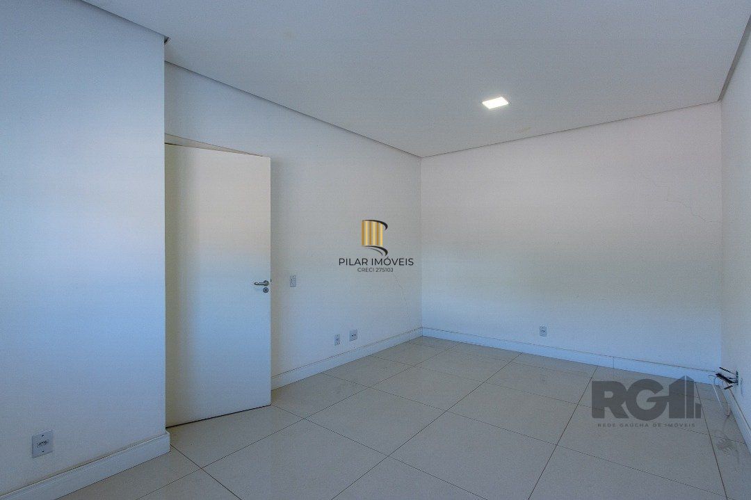 Casa 4 dormitórios no bairro Nonoai