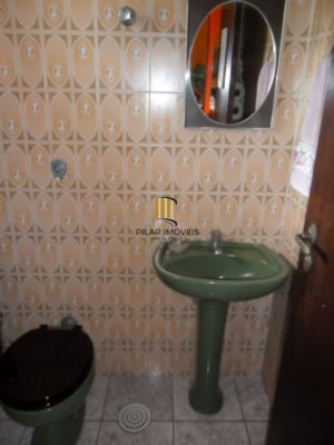 Casa para Venda - 270m², 5 dormitórios, sendo 1 suites, Guarujá