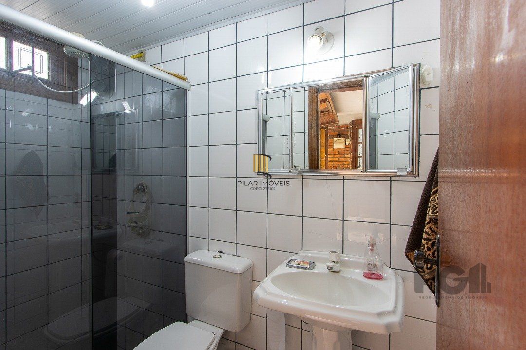 Casa 4 Dormitório(s) Bairro Nonoai