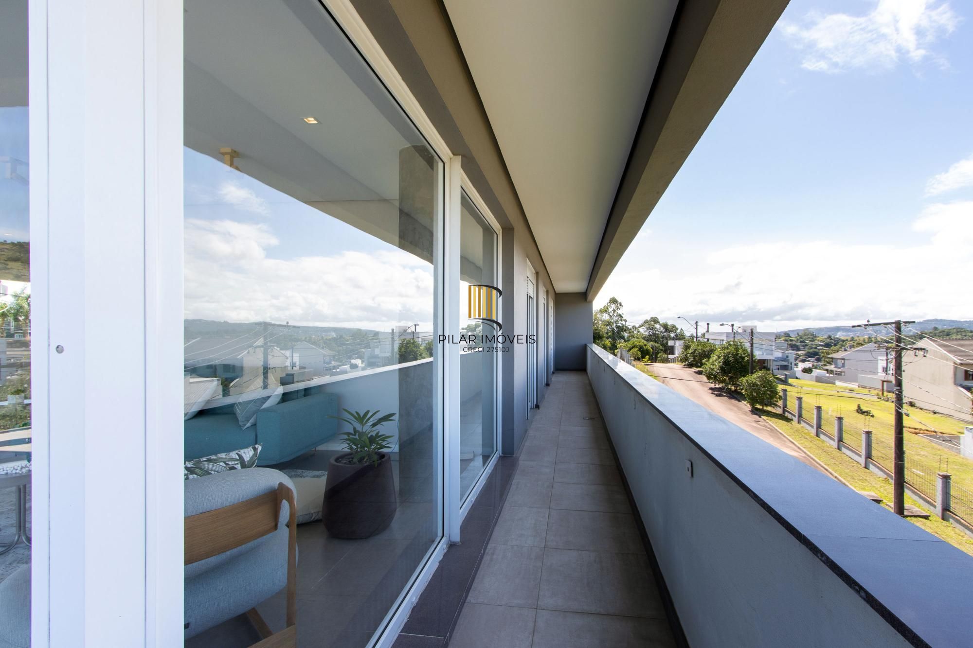 Luxuosa Casa em Condomínio de Alto Padrão com vista para Guaiba