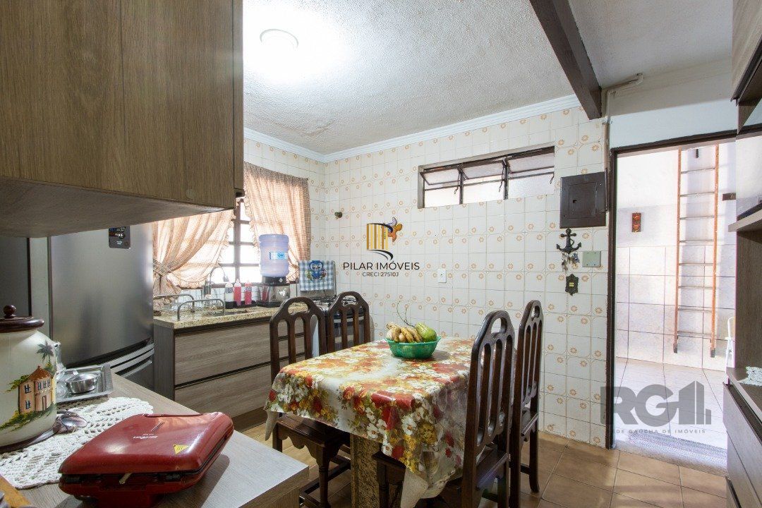 Sobrado para Venda - 170m², 3 dormitórios, sendo 1 suites, 2 vagas - Serraria