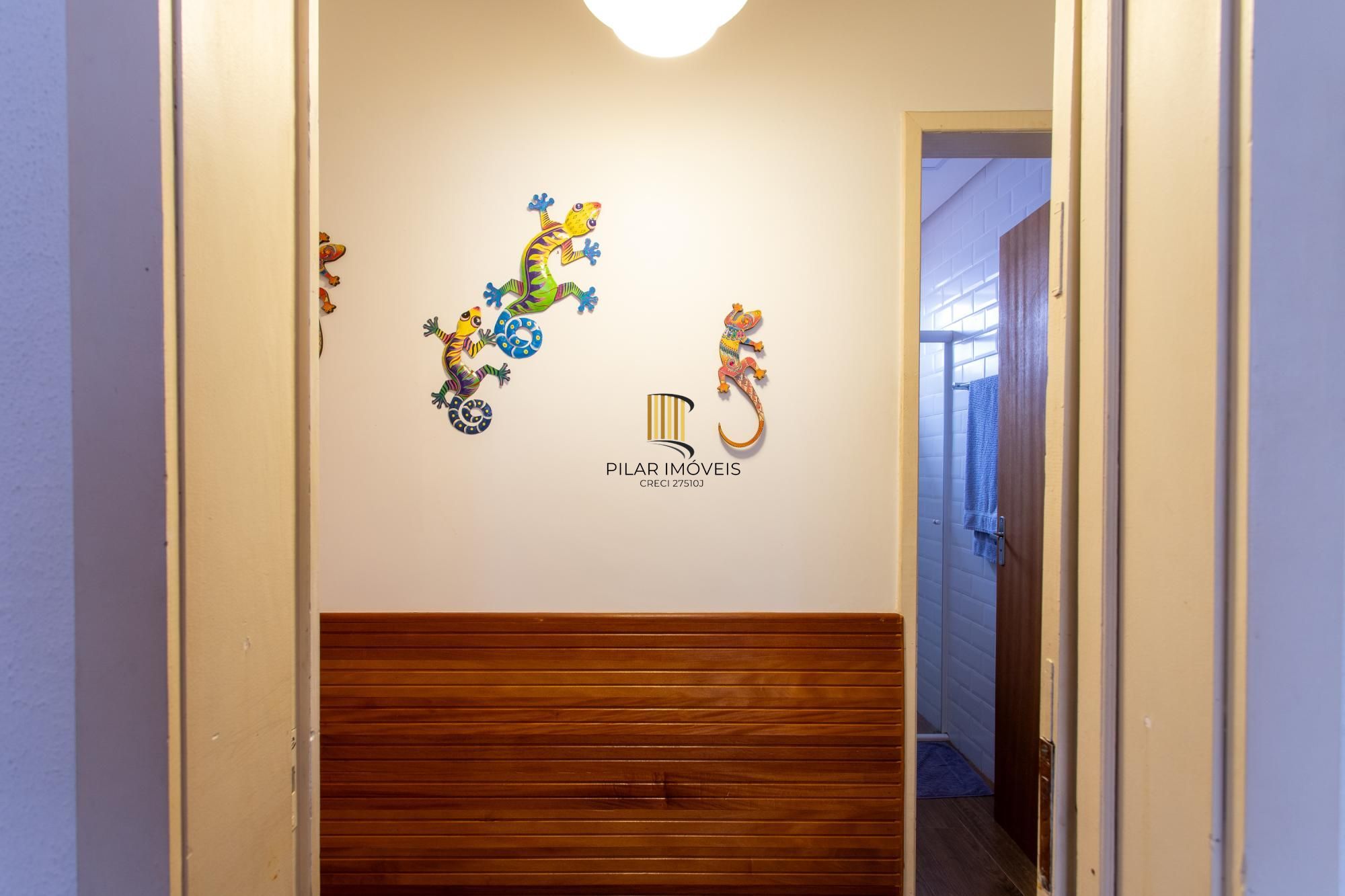 Casa 5 dormitórios no bairro Vila Assunção