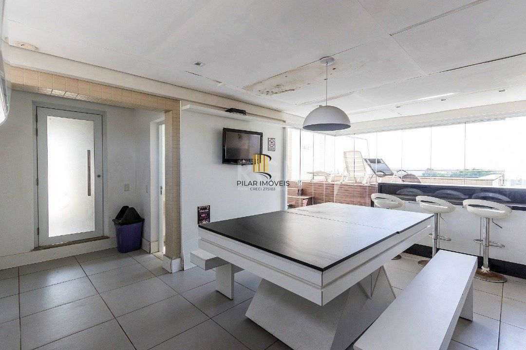 Cobertura para Venda - 319.17m², 3 dormitórios, sendo 3 suites, 4 vagas - Cristal