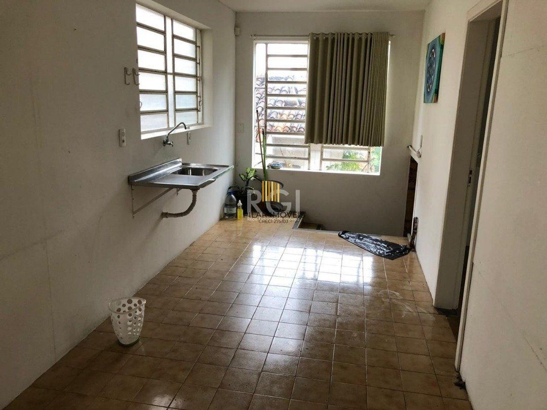Casa Comercial para Venda - 0m², 0 dormitórios, Petrópolis