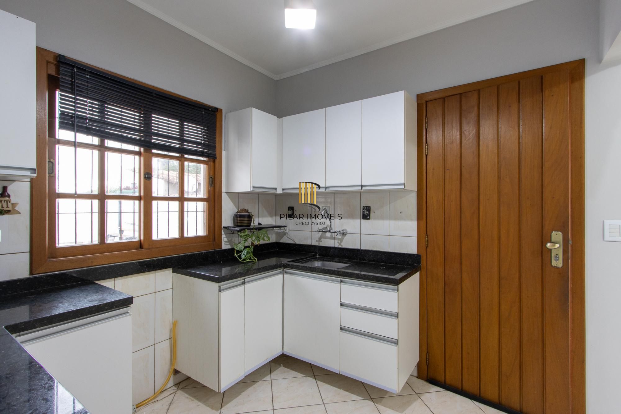 Casa térrea com 2 dormitórios I Bairro Hípica