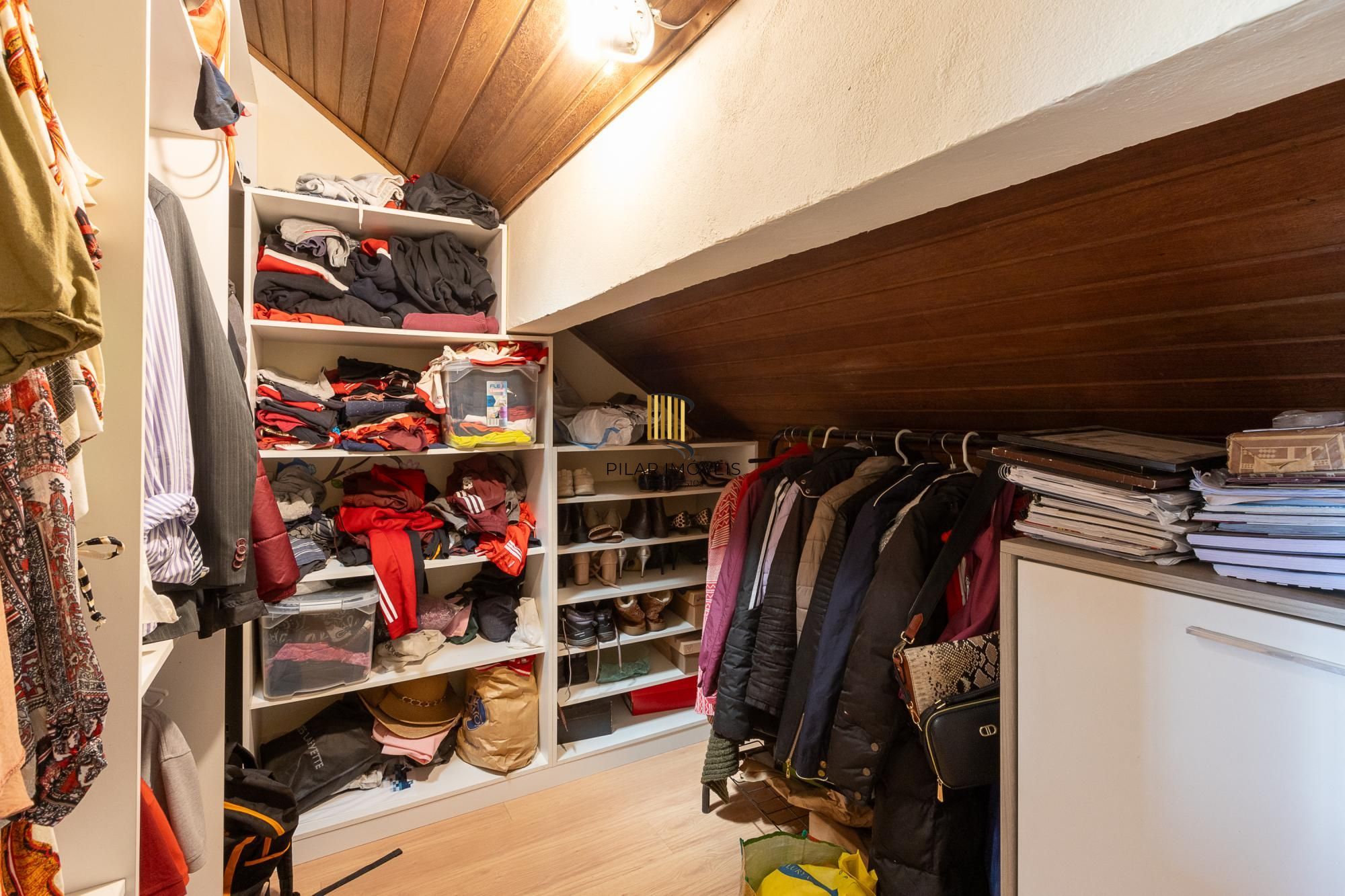 **Imóvel Espetacular em Condomínio Fechado em Ipanema, Porto Alegre**